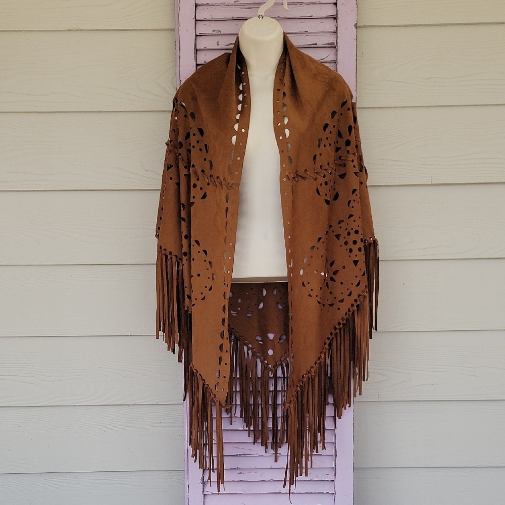 💗 LUCKY & BLESSED Boho Country Concert Fringe Shawl Poncho Brown OSFM NWT